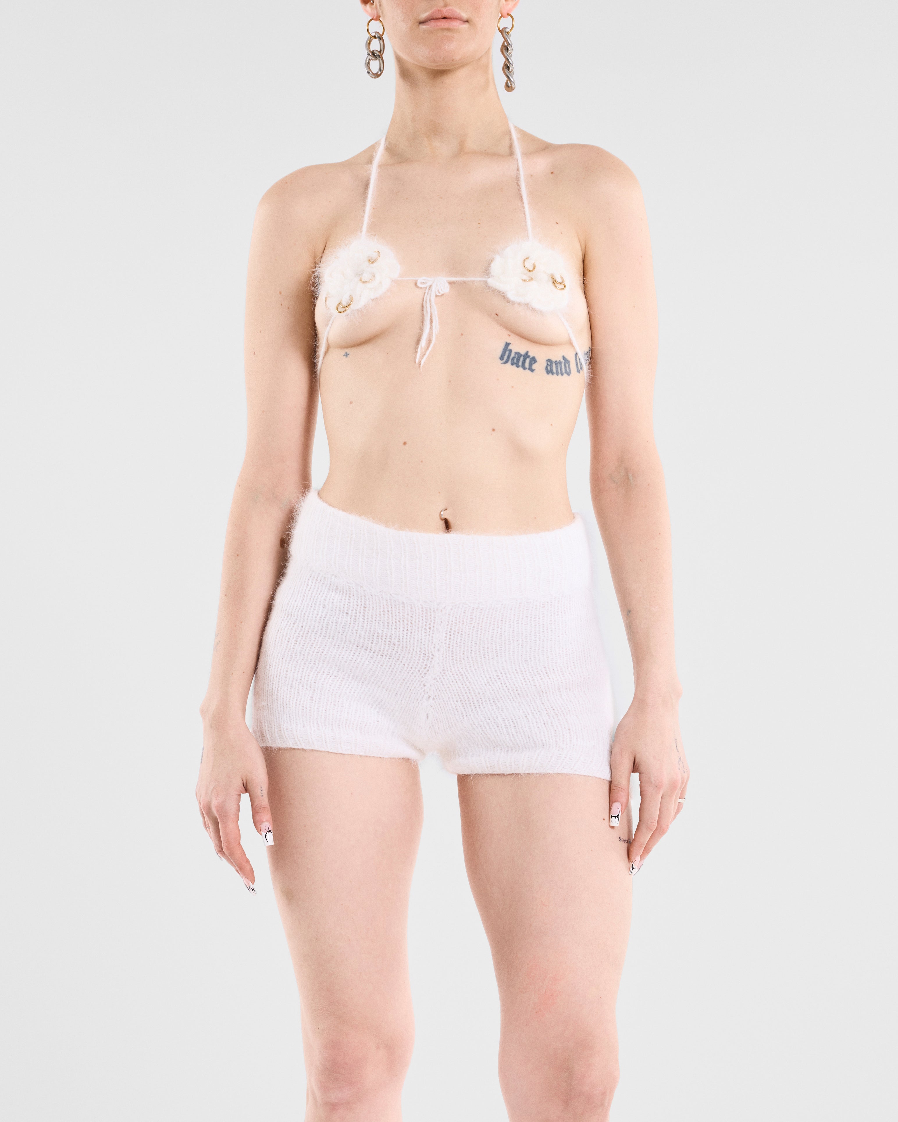 Fluffy Pierced Floral Bra - M