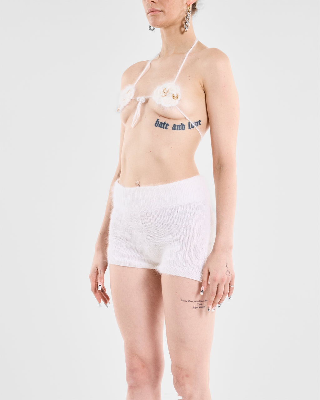 Fluffy Pierced Floral Bra - M